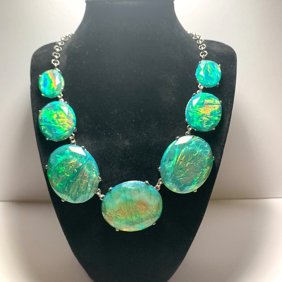 Iridescent large vintage opal inspired bold blue green statement bib necklace - Picture 1 of 13